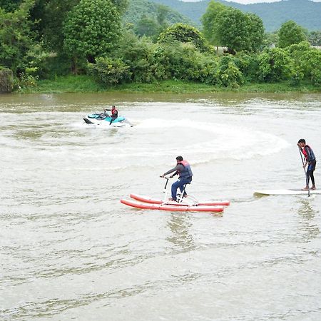 The Boat Club,Karjat Hotel Buitenkant foto
