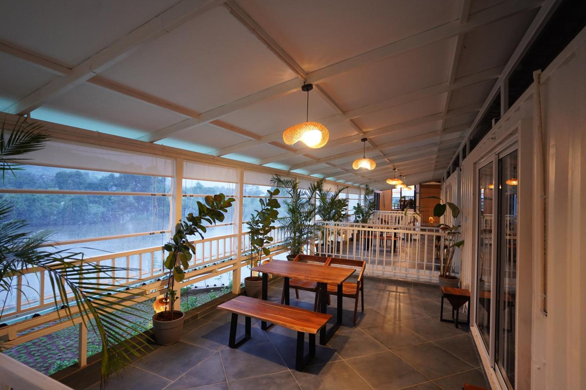 The Boat Club,Karjat Hotel Buitenkant foto