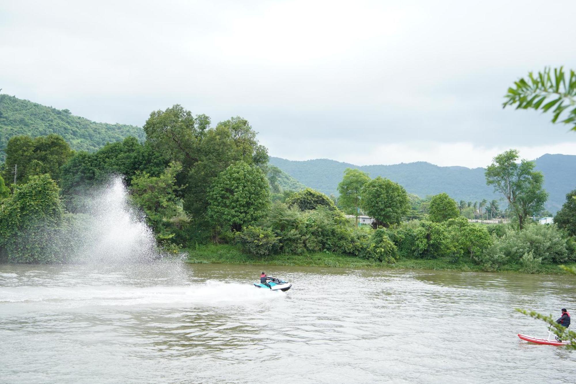 The Boat Club,Karjat Hotel Buitenkant foto