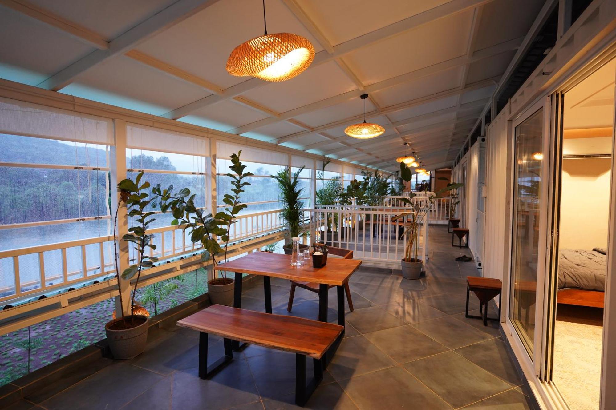 The Boat Club,Karjat Hotel Buitenkant foto